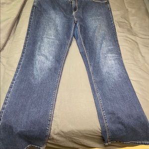 Ladies buffalo jeans. New with no tag.